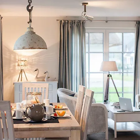 Ferienhaus Seeschwalbe 64 펜션